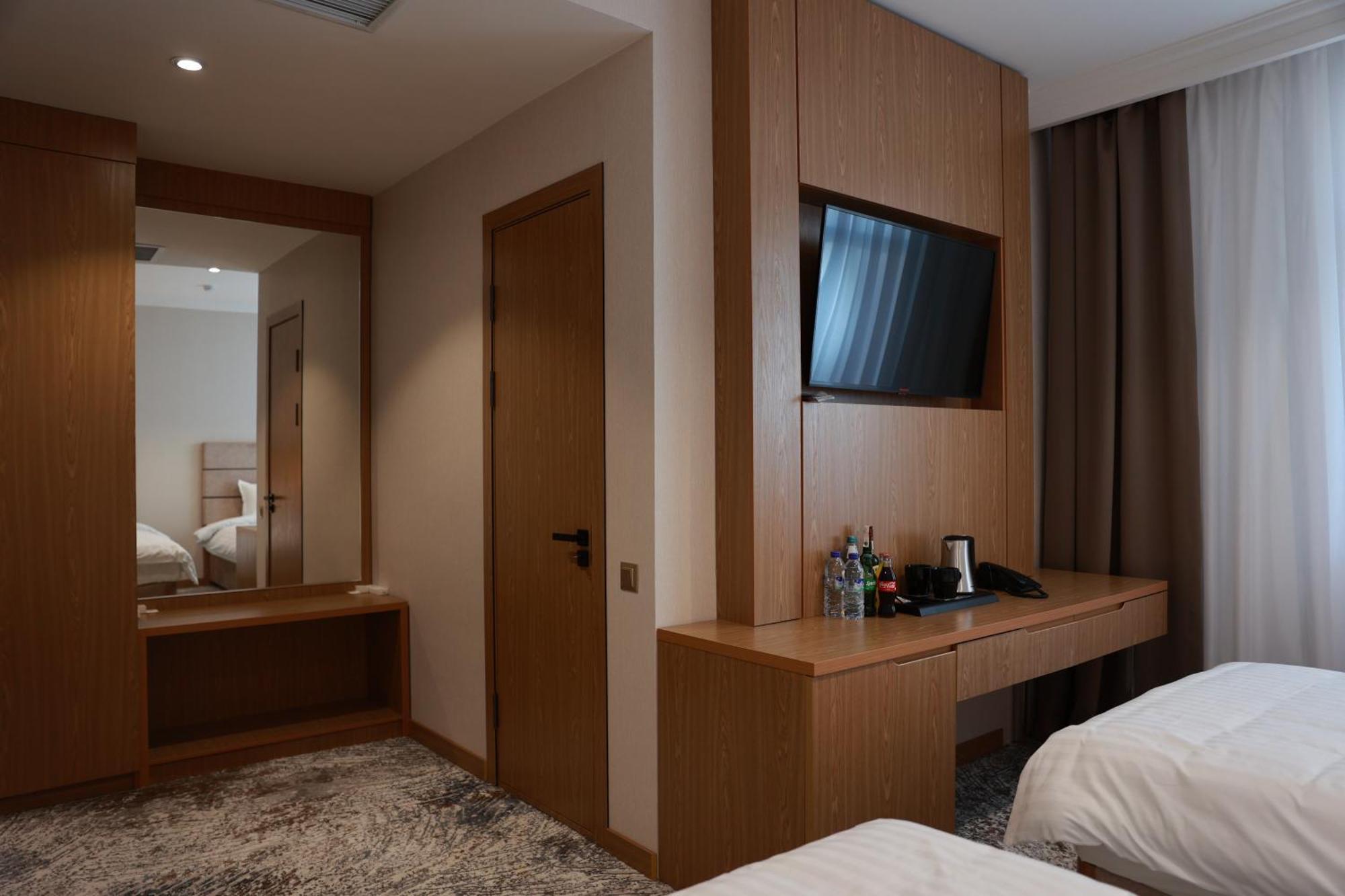 Damir Hotel นูกุส ภายนอก รูปภาพ