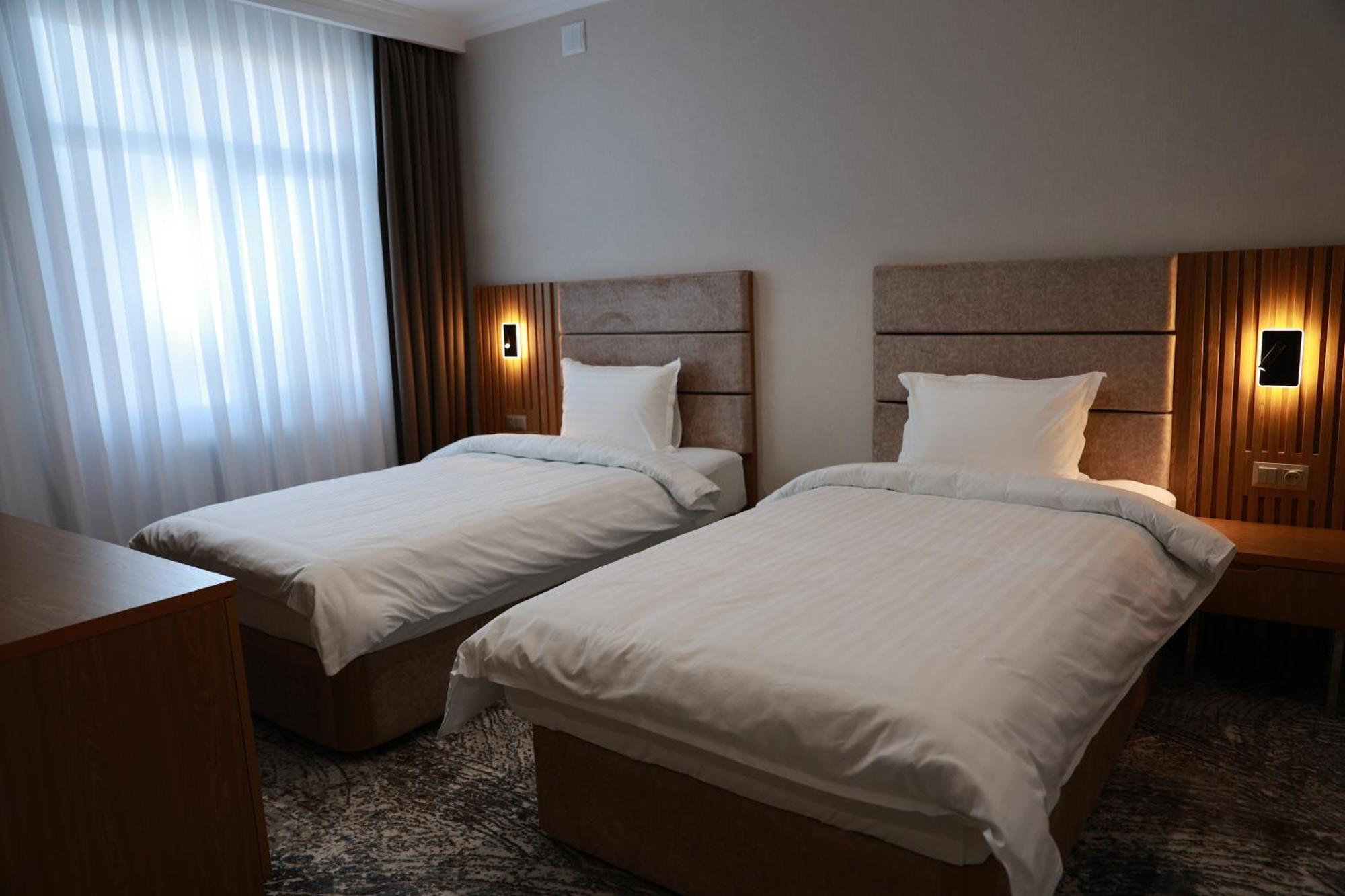 Damir Hotel นูกุส ภายนอก รูปภาพ